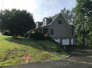 1102 Reece Hill Rd, Mountain City, TN 37683