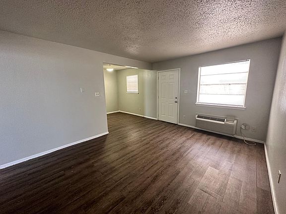 4th image of 6016 S Blackwelder Ave #13