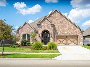 809 Patio St, Aubrey, TX 76227