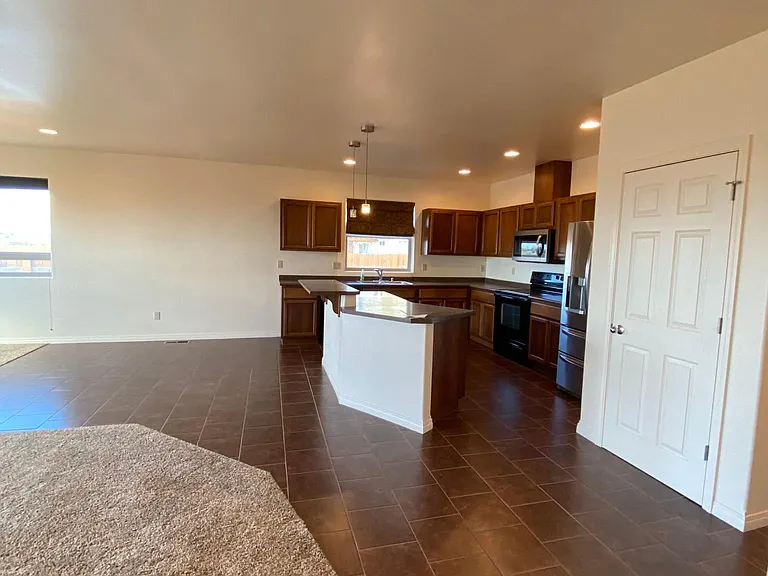 1648 S Beaumont Dr — Photo 4