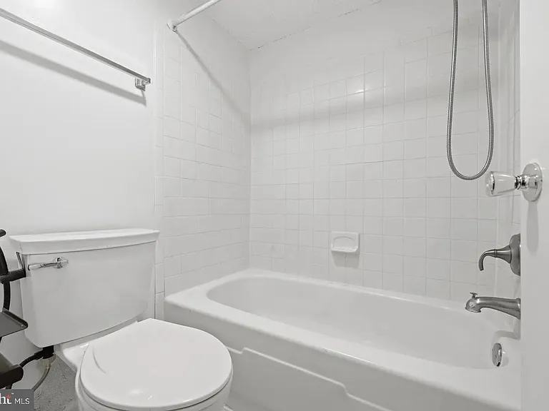60 S Van Dorn St #202 — Photo 20
