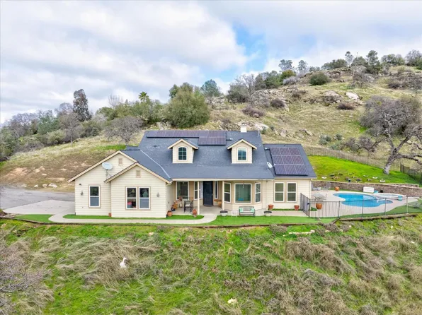 30477 Seminole Dr, Coarsegold, CA 93614