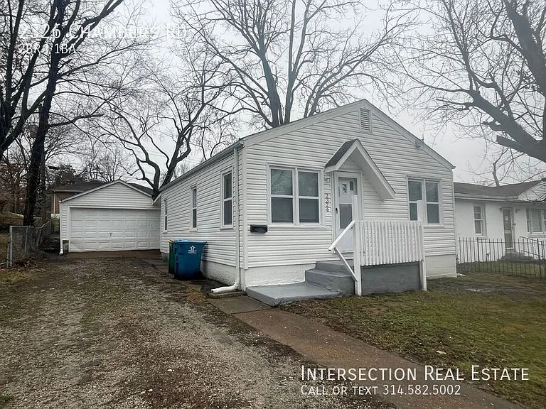 2326 Chambers Rd — Photo 2