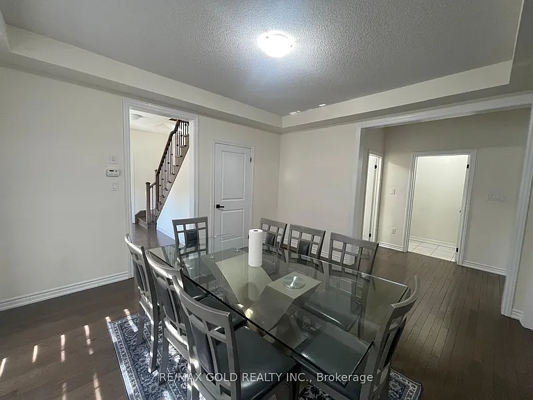 537 Veterans Dr — Photo 31