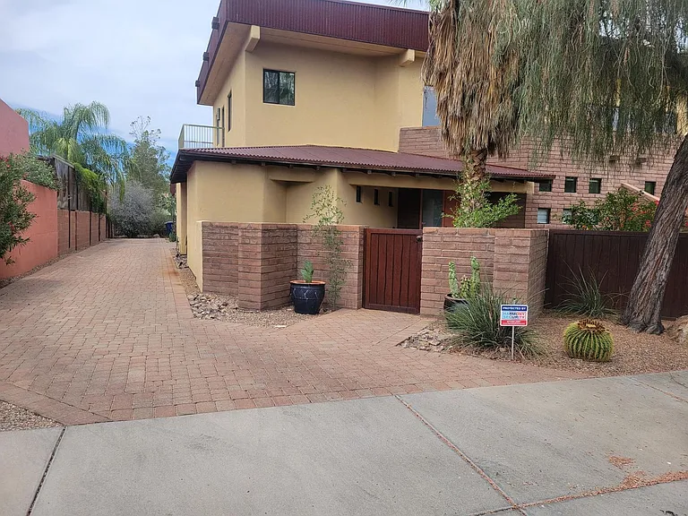 3225 E 3rd St — Photo 1
