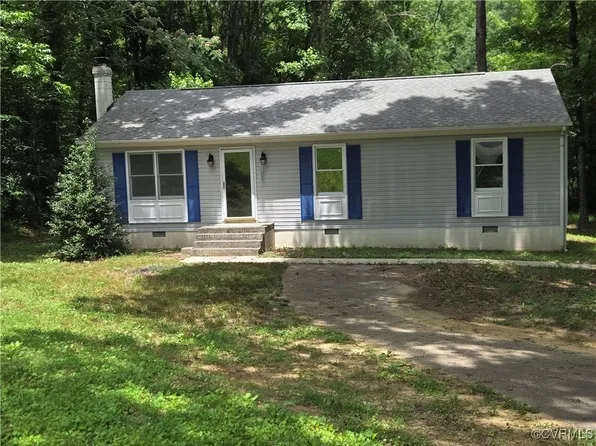 4562 Woodview Dr, Sandston, VA 23150