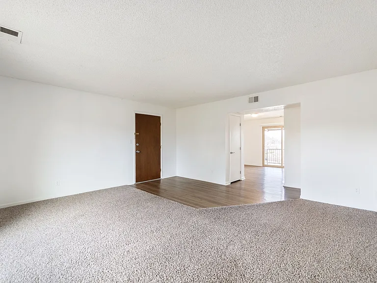 Lakemont Apartments — Photo 50