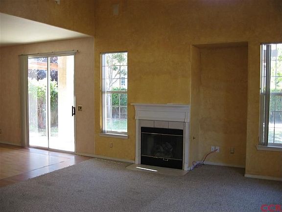 2nd image of 127 E Portland Dr