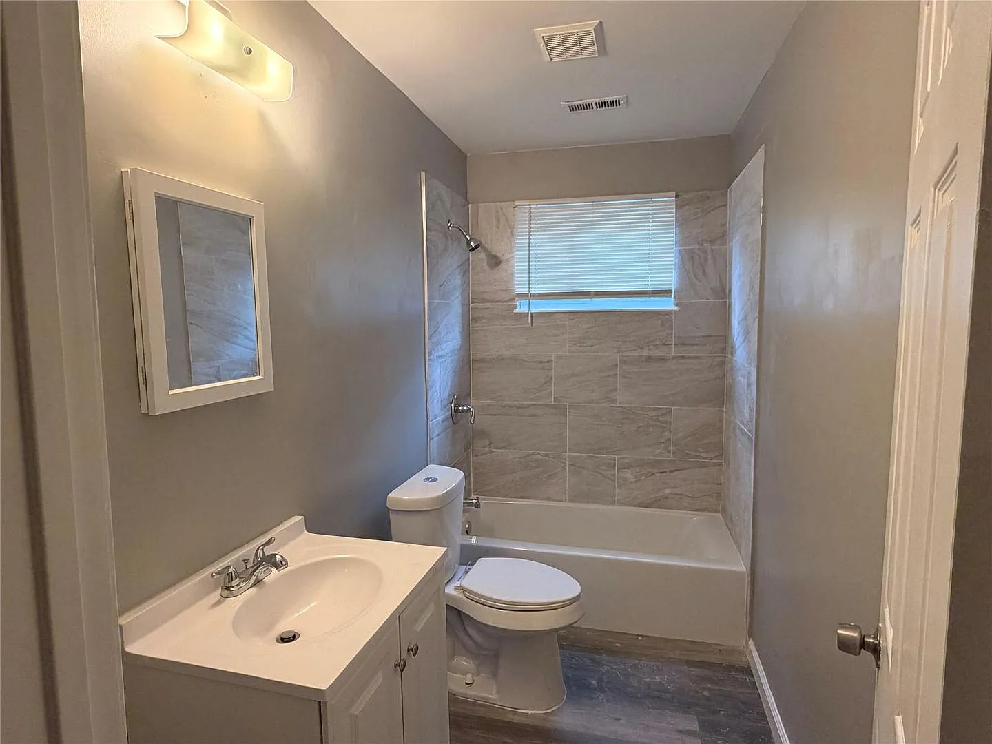 Section 8 welcomed at this Parc home — Photo 3