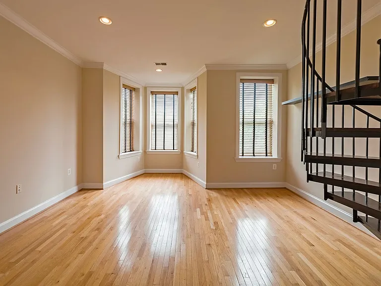 45 R St NW #2 — Photo 15