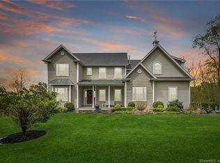 11 Stone Fences Ln, South Kent, CT 06785