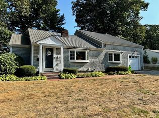 20 Moynihan Rd, South Hamilton, MA 01982
