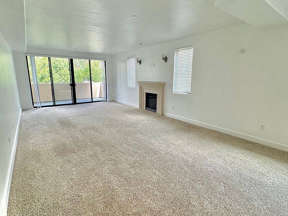 1st image of 11611 Montana Ave APT 305