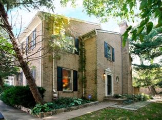 1910 Autumn Chase Ct, Falls Church, VA 22043