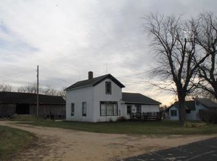 378-382 N Lone Rock Rd, Janesville, WI 53548