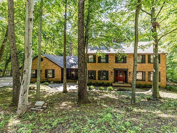 4th image of 777 Harlech Dr