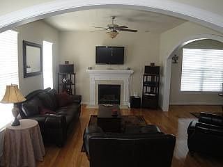 4th image of 5433 Foxglenn Ct