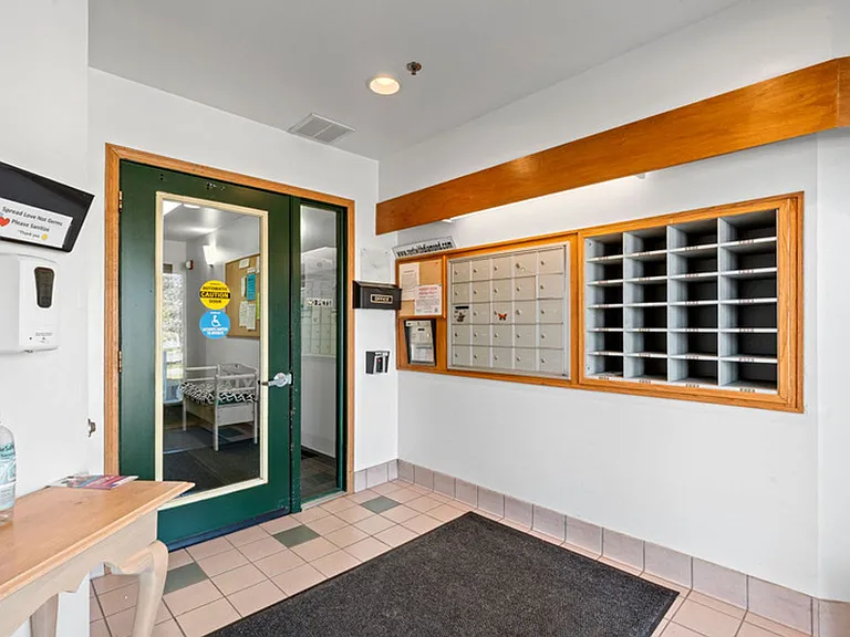 1085 Jaystone Ter — Photo 25