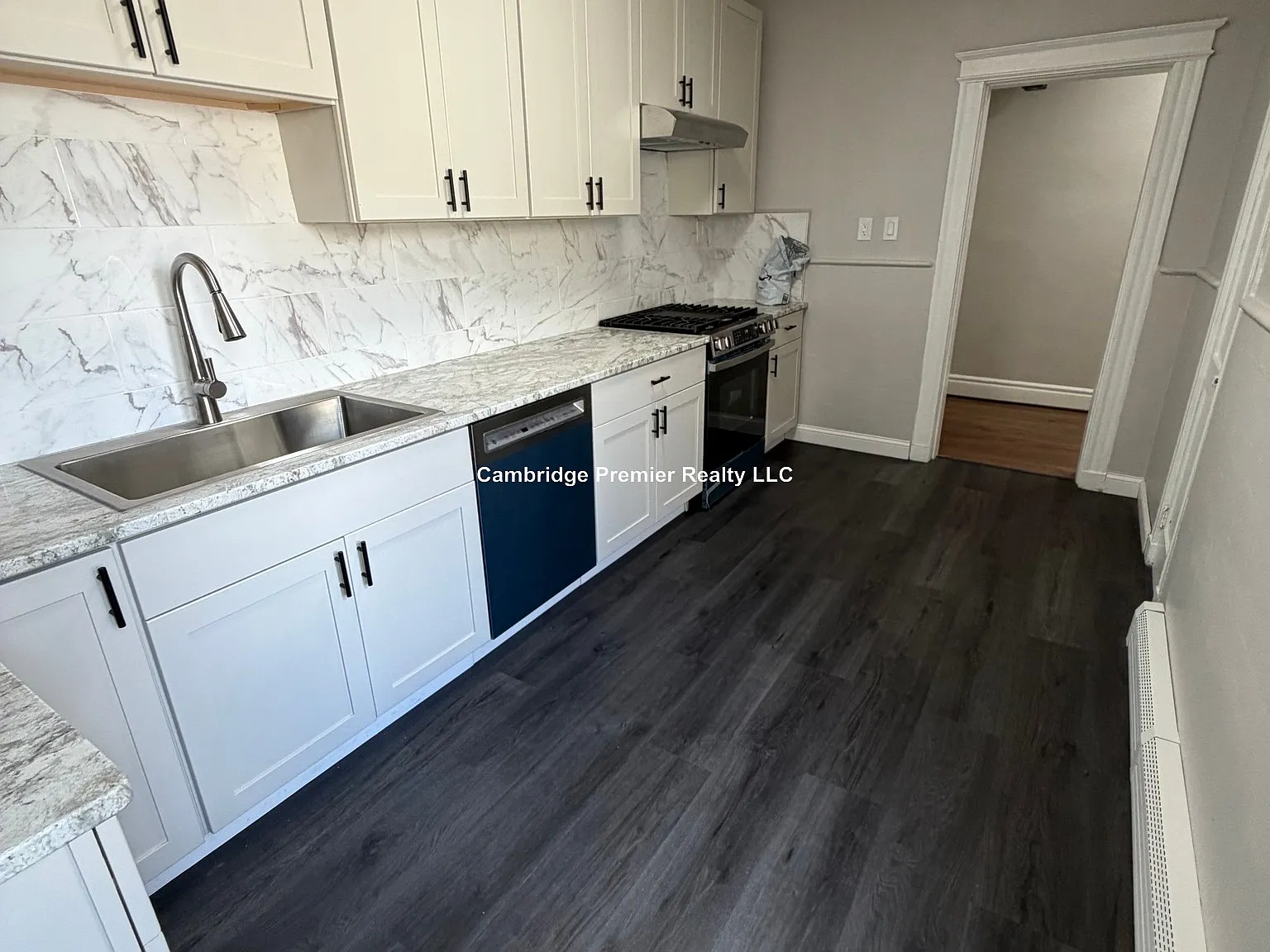 3 bed, $3,600 — Photo 2