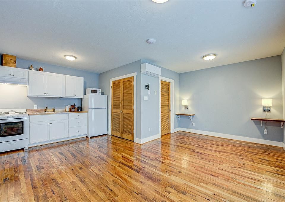 1st image of 4948 Polk St #2