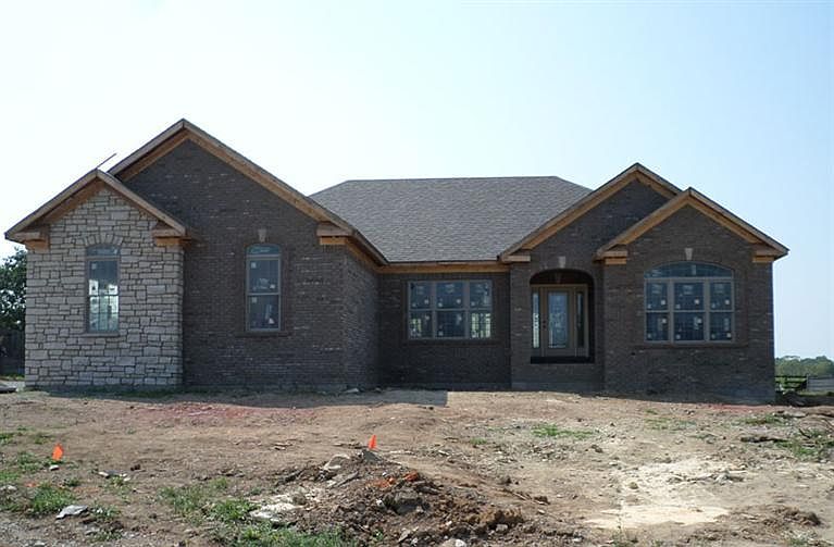 1st image of 409 Hawthorne Dr