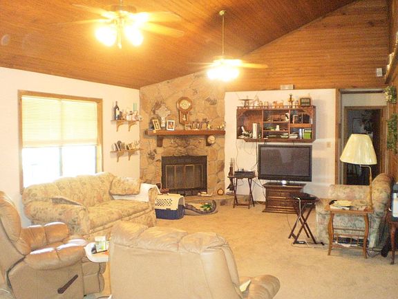 2nd image of 421 Morning Glory Ln