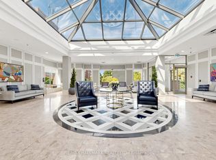 14924 Yonge St #302, Aurora, ON L4G6H7