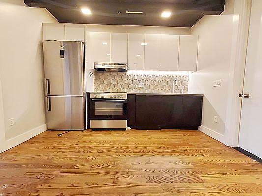 1st image of 2733 Snyder Ave #1F