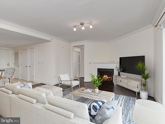 3rd image of 5 Park Pl APT 314
