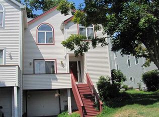 34 Jeffrey Alan Dr, Manchester, CT 06042