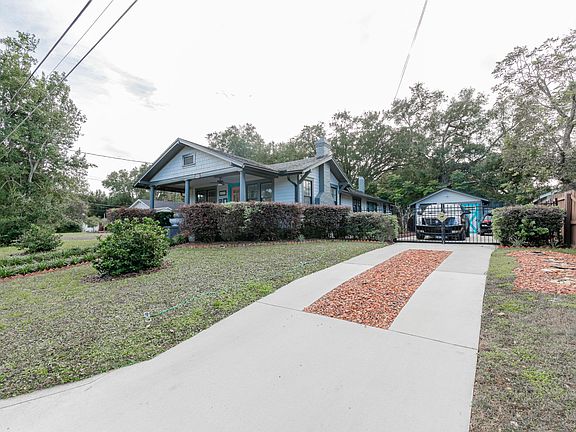 3rd image of 1610 Pine Grove Ave