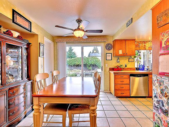 Large Dining Nook
