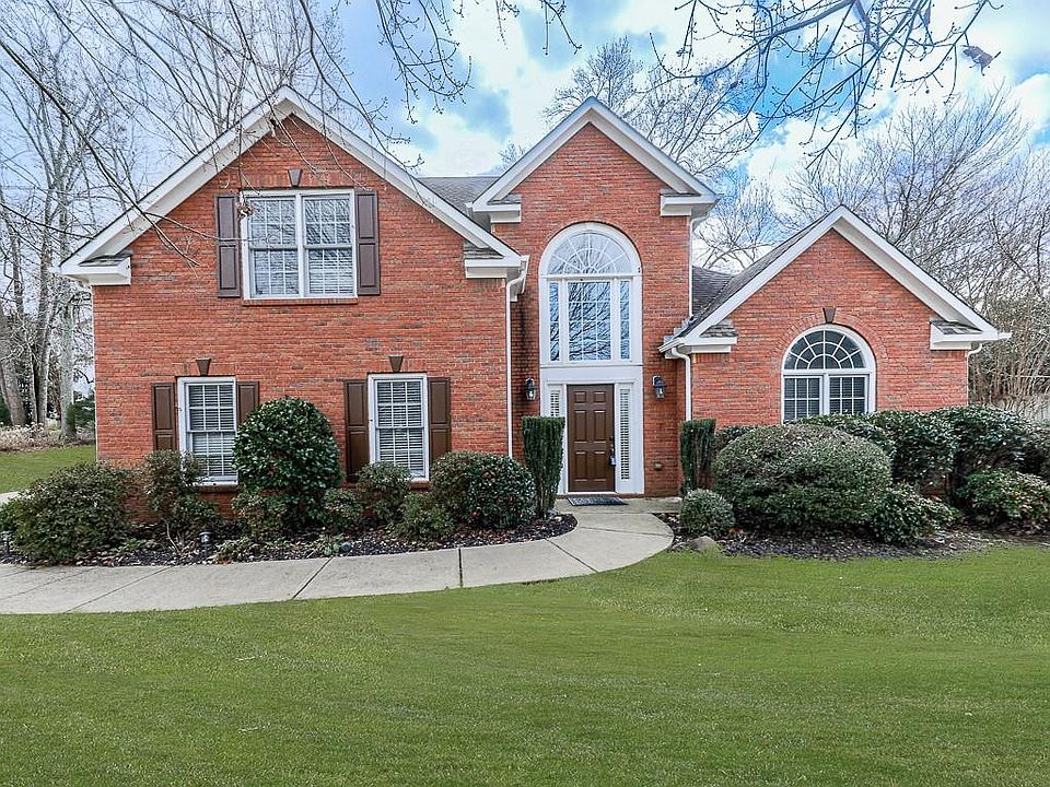 1st image of 306 Avery Creek Way