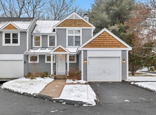 17 Riverwalk Dr UNIT 17, Weatogue, CT 06089
