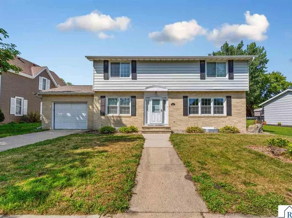 403 E Adams St, Arlington, MN 55307