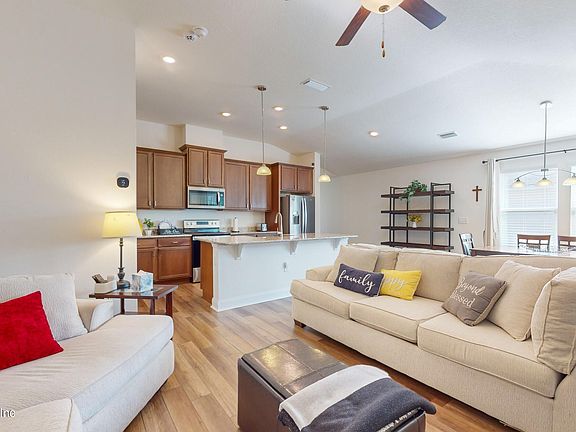 4th image of 13624 BROOKWATER Drive