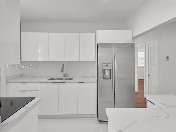 2nd image of 4200 NE 1st Ave #4200