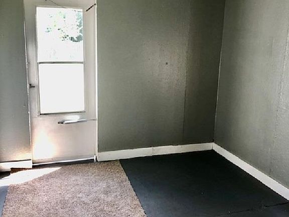 2nd image of 606 N 14th St
