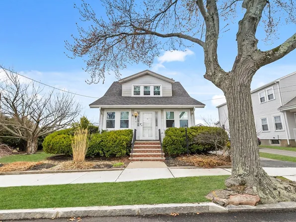 19 Hawthorne St, Quincy, MA 02169