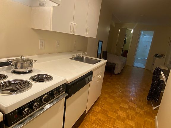 2nd image of 20 Phillips St APT 2