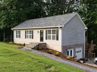 8472 Stafford Mill Rd, Oak Ridge, NC 27310