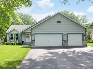9113 Jarvis Ave S, Cottage Grove, MN 55016