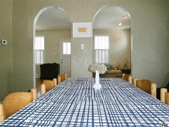 Dining Room (2)