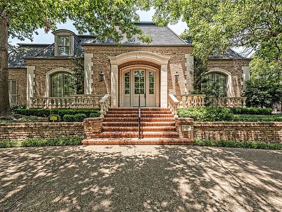 2nd image of 3009 Deerwood Dr