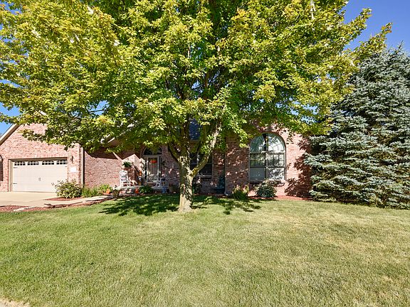 4th image of 1824 Deerfield Dr