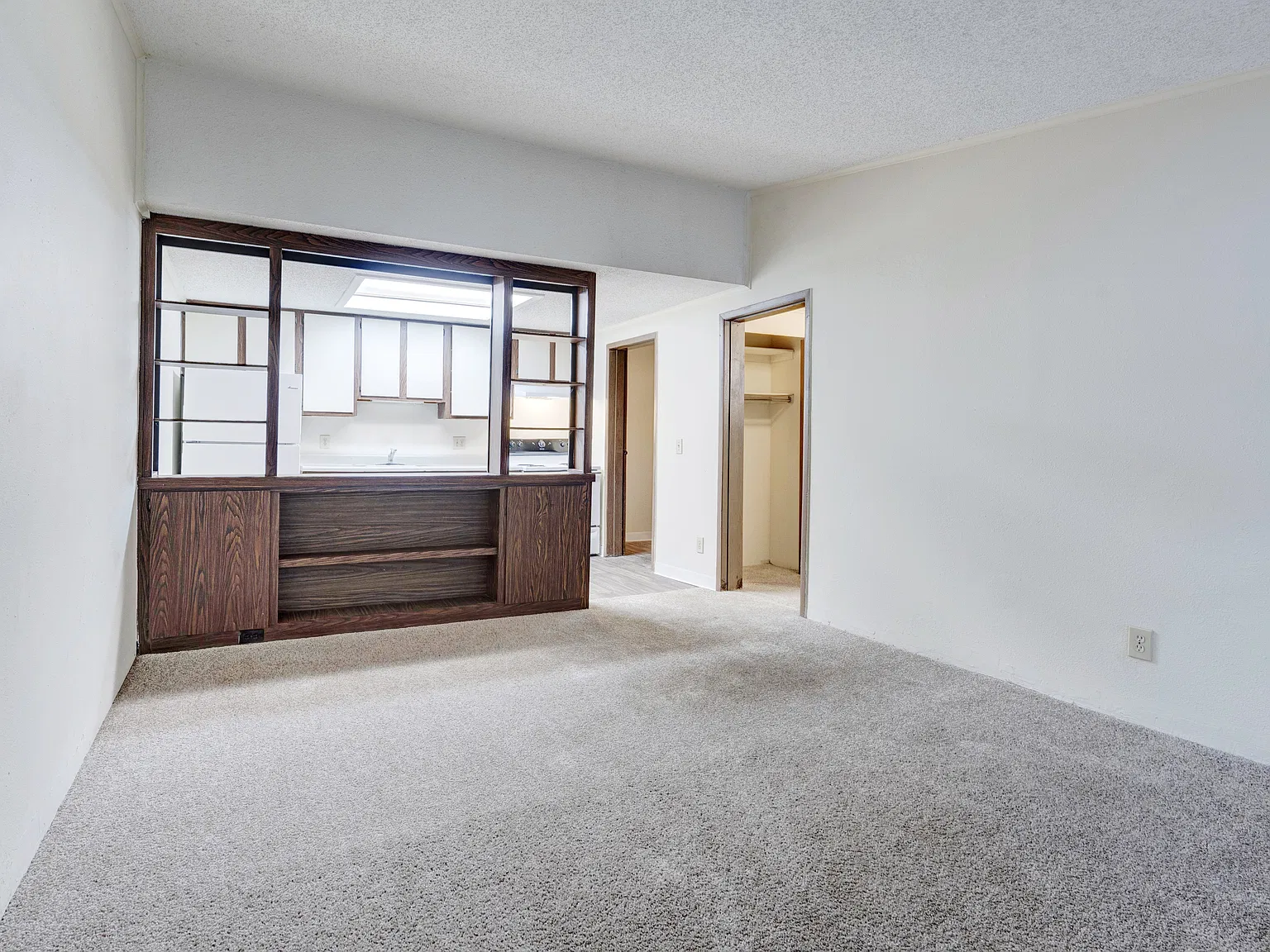 Sherbrook Apartments — Photo 4