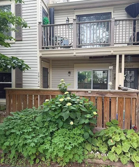 20121 Waterside Dr #102 — Photo 1