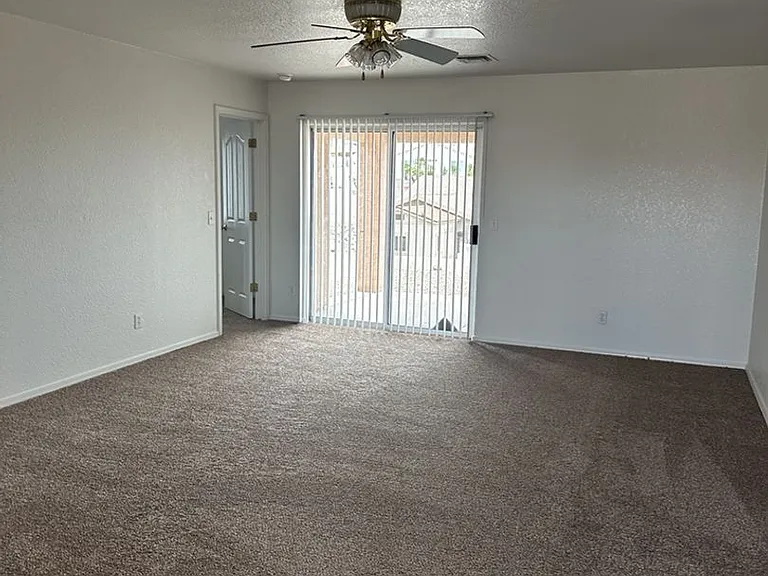 2870 Winterhaven Ct — Photo 6