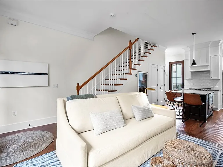 718 Tattnall St — Photo 14