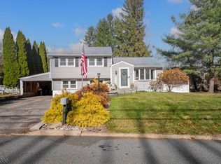 1 Stone Hill Rd, Randolph, NJ 07869